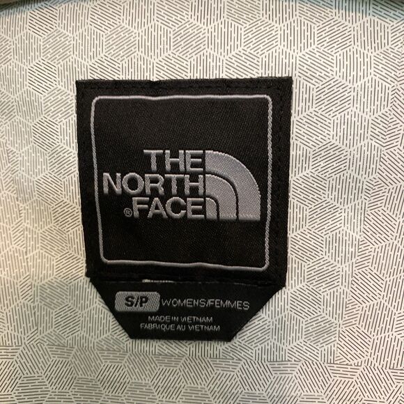 The North Face HyVent 2.5L Rain Jacket Women's S Light Green w/ hood - packable - Picture 9 of 10